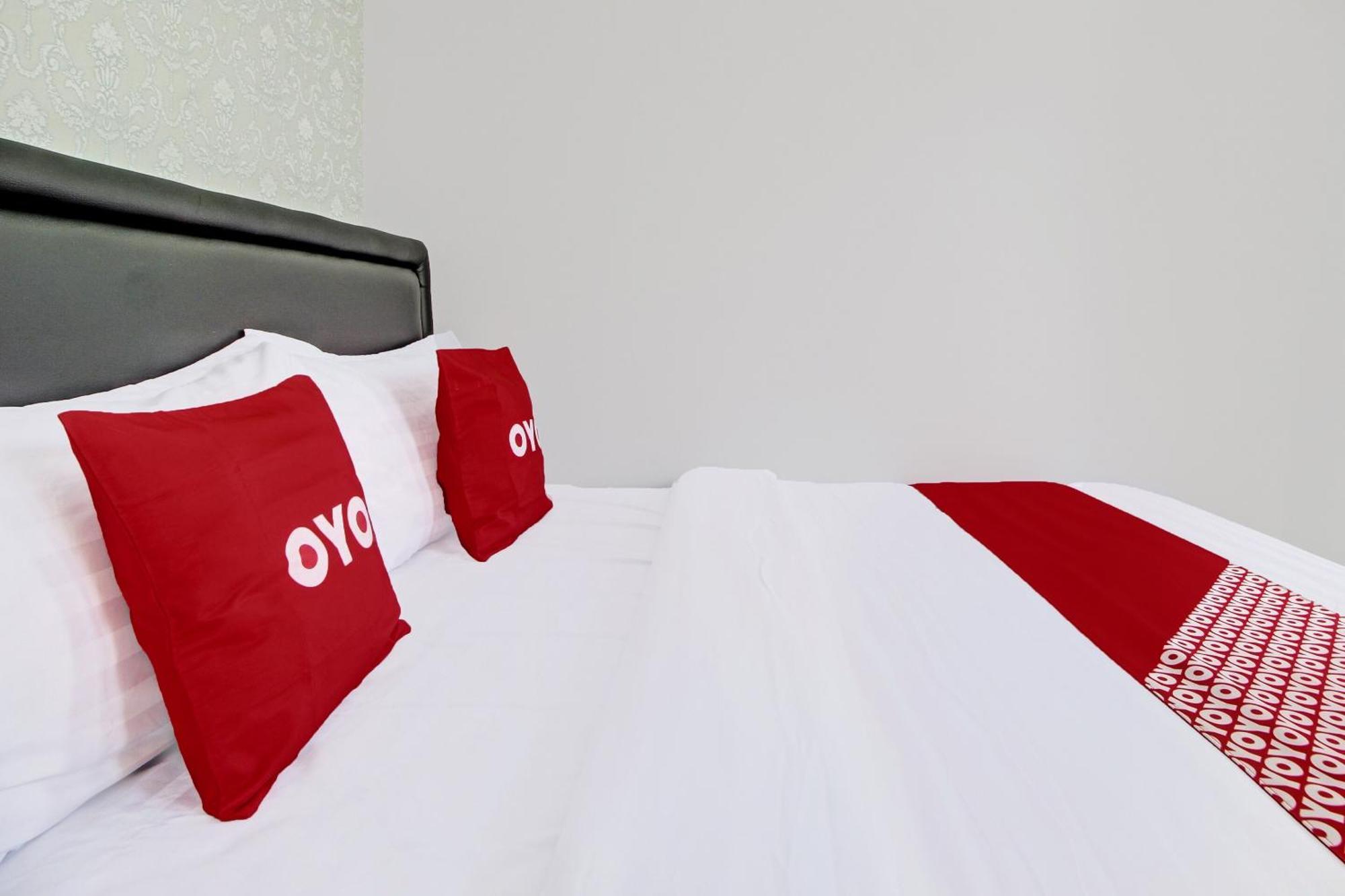 Super Oyo Collection O 92363 Kp Inn Temon Kültér fotó