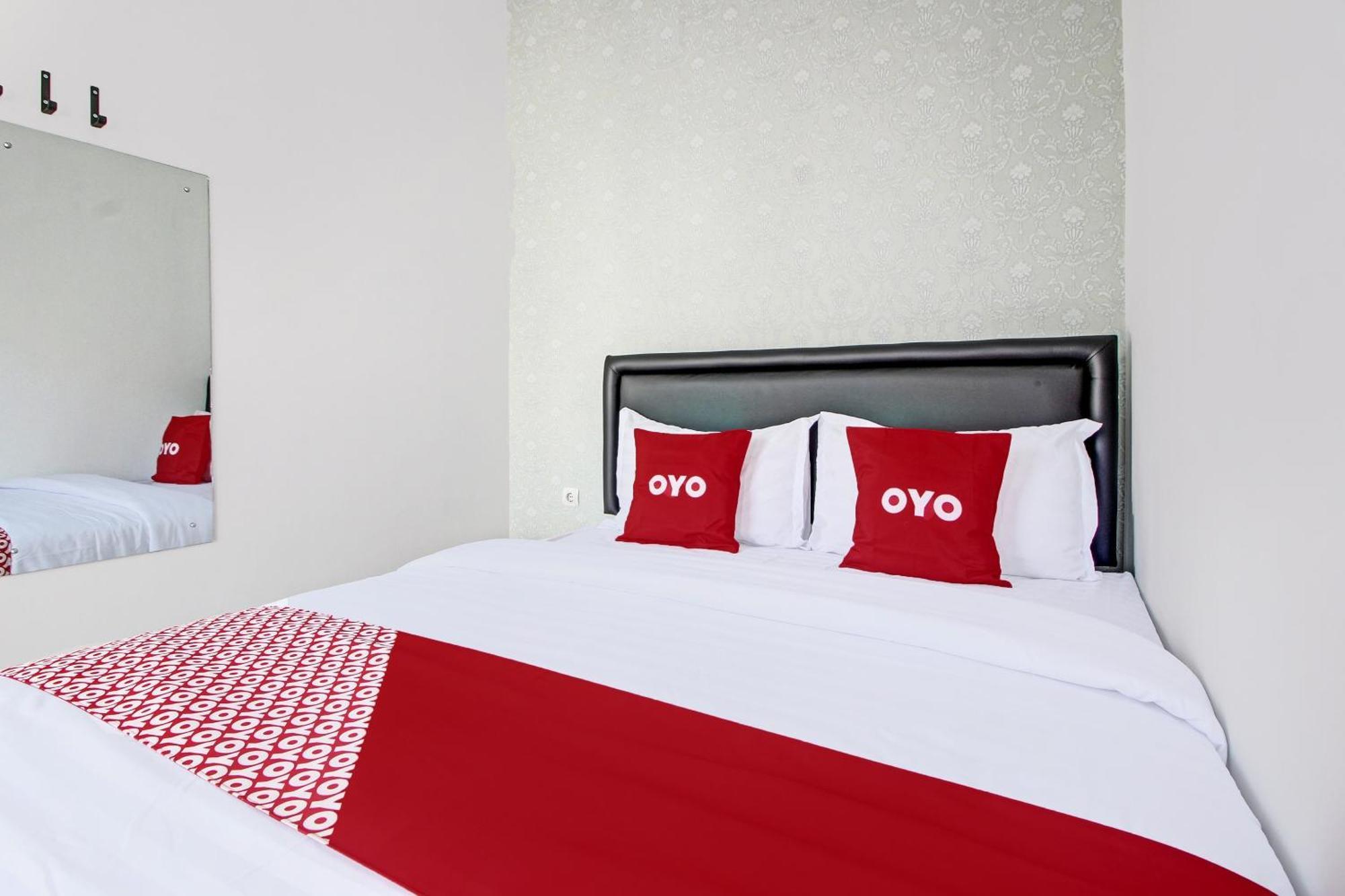 Super Oyo Collection O 92363 Kp Inn Temon Kültér fotó